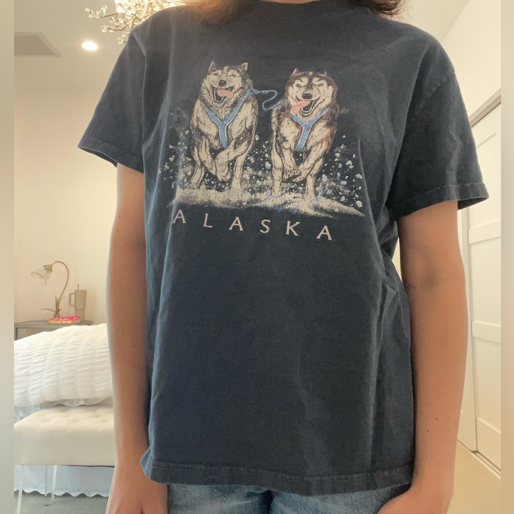 Brandy Melville graphic tee